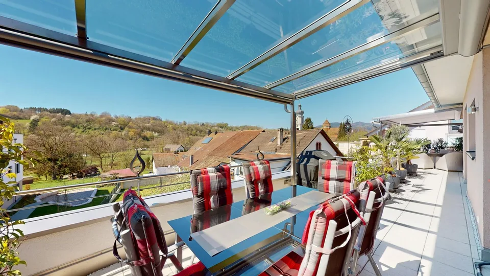 EXKLUSIVES 4.5-ZI. PENTHOUSE IN WEHR MIT GR. DACHTERRASSE UND WEITBLICK