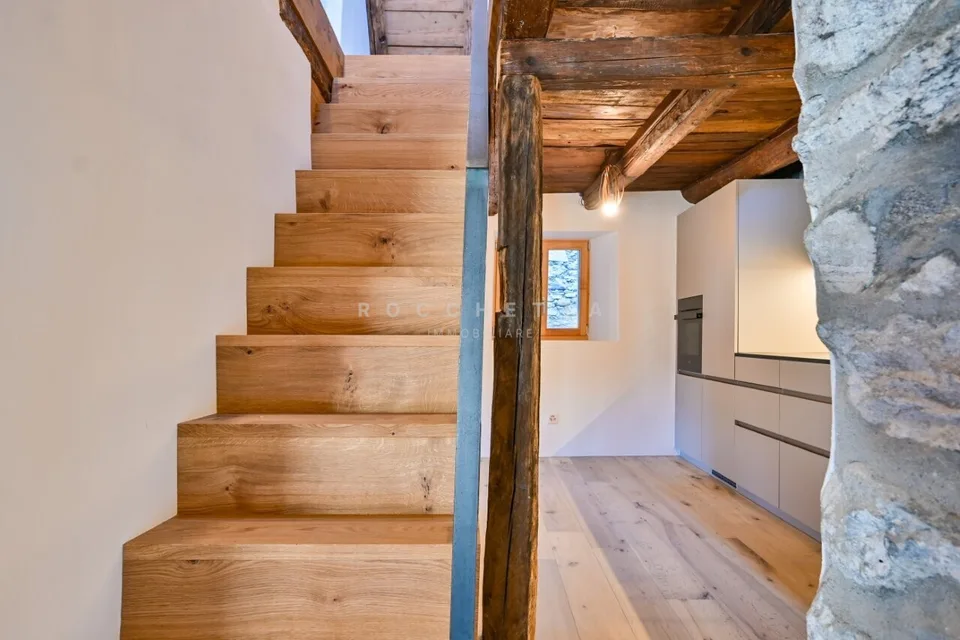 Caratteristica casa interamente ristrutturata con grande locale hobby – foto 7 di 13