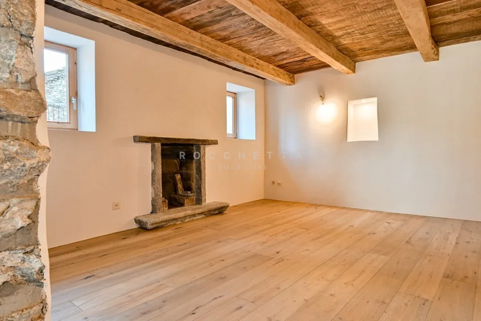 Caratteristica casa interamente ristrutturata con grande locale hobby – foto 6 di 13