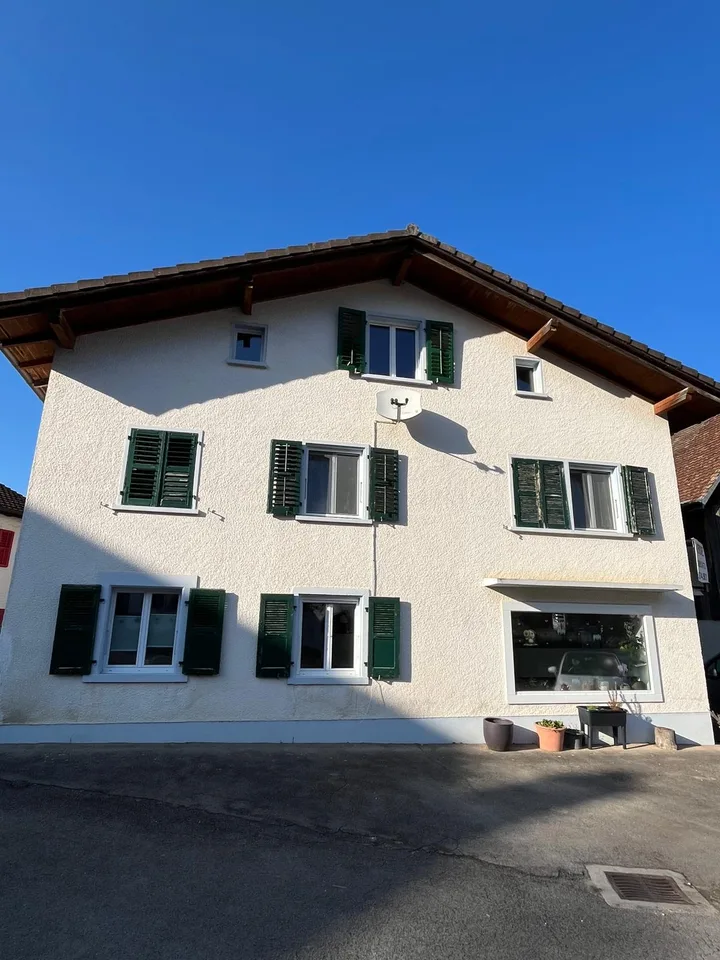 Casa familiare di 7 pezzi a Châtillon