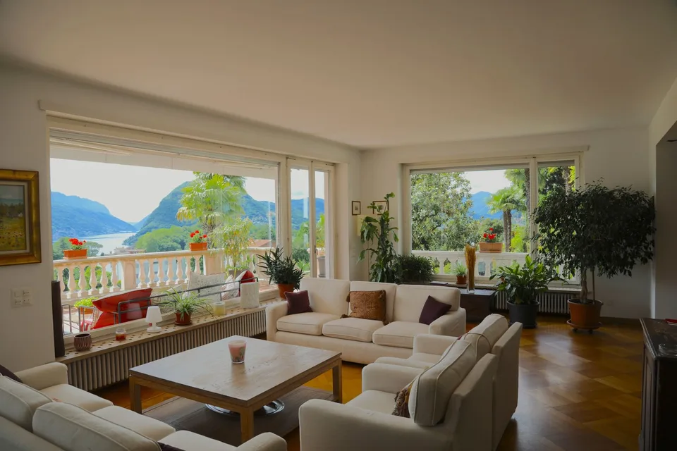 Exklusive Panoramavilla mit Seeblick auf den Luganersee und Swimmingpool – Foto 10 von 13