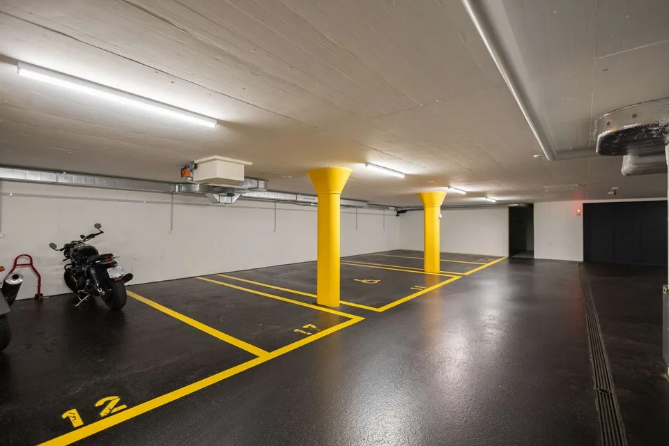 Posto auto in vendita in garage sotterraneo