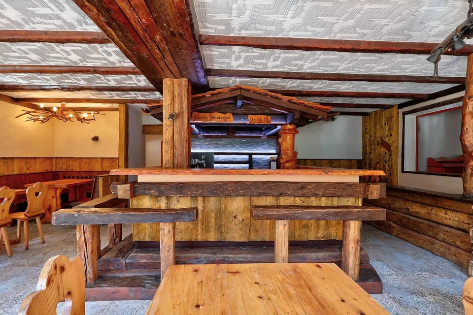 Opportunité | Établissement de restauration avec appartement attenant – photo 8 sur 13
