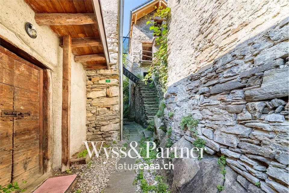 Calezzo, rustique à rénover