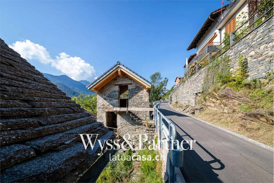 Calezzo, rustico da ristrutturare