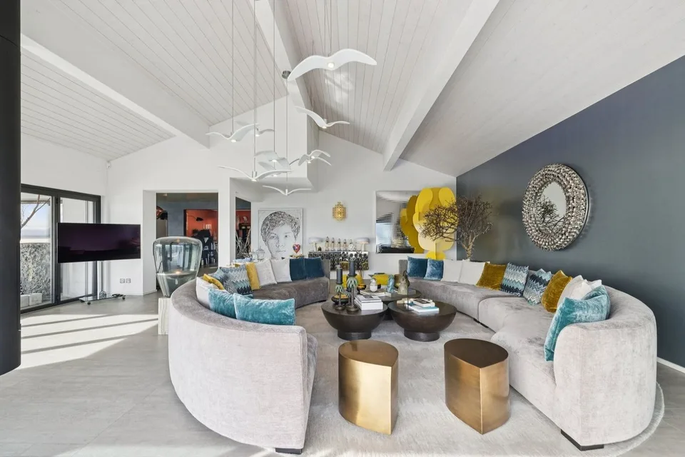 Villa d'eccezione con vista somptuosa! – foto 8 di 11
