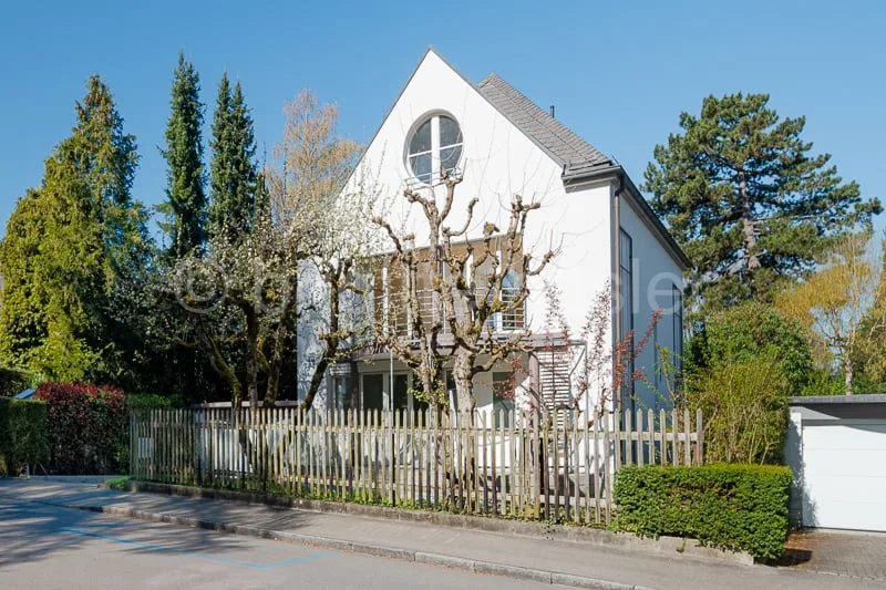 Stilvolles 7-Zimmer-Einfamilienhaus an begehrter Lage beim Wenkenpark