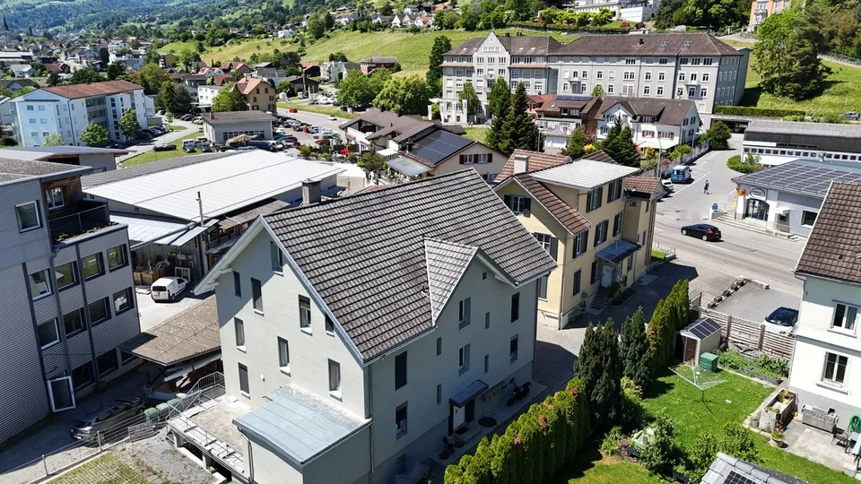 Deux maisons multifamiliales entièrement louées à Rebstein