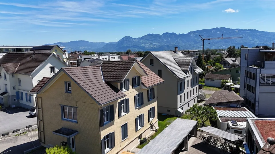 Deux maisons multifamiliales entièrement louées à Rebstein