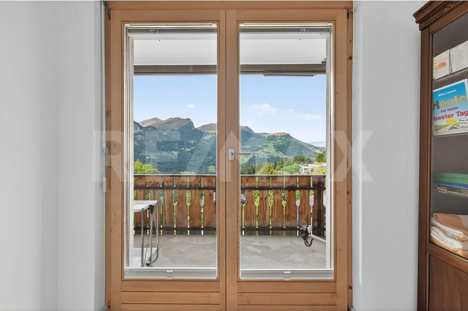 3½-Zimmer-Wohnung mit schöner Bergsicht, Sonne und ruhiger Lage in St. Peter / Arosa
