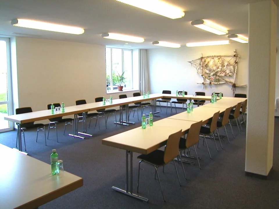 Ex centro sportivo con potenziale per nuovo utilizzo! – foto 14 di 17