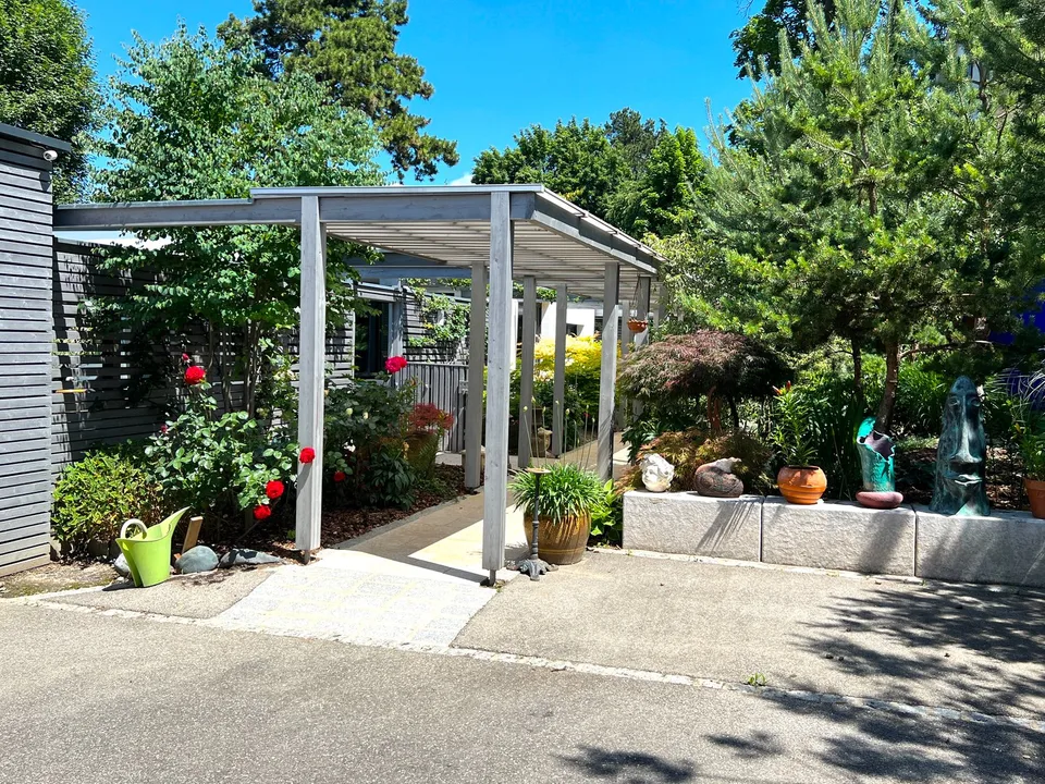 Propriété représentative sur le Rebberg de Mulhouse avec piscine, jardin zen, etc.