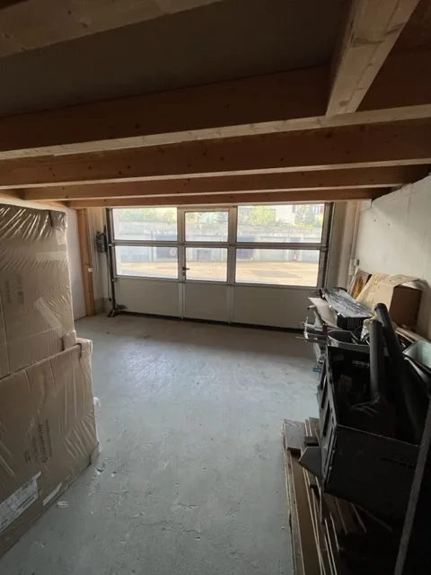 In vendita !! Edificio per artigianato di 750m2