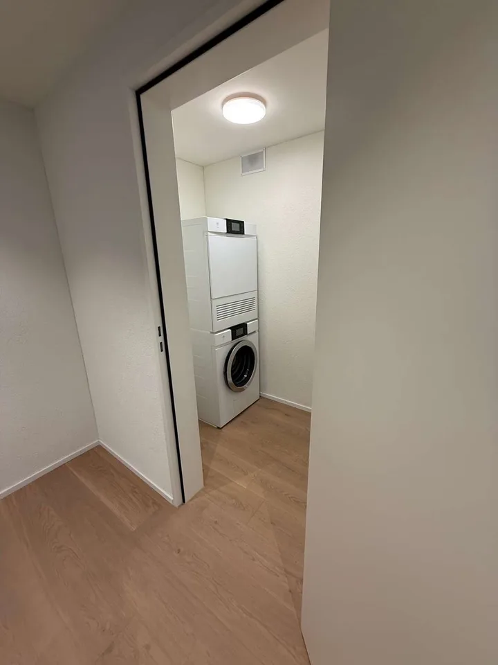 Einzigartige 3.5-Zimmer-Triplexwohnung im 25. OG mit urbanem Charme – Foto 9 von 11