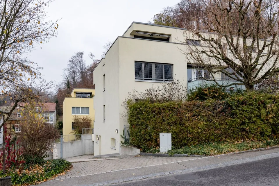 Tiefgaragenplatz an der Batteriestrasse - Bottmingen