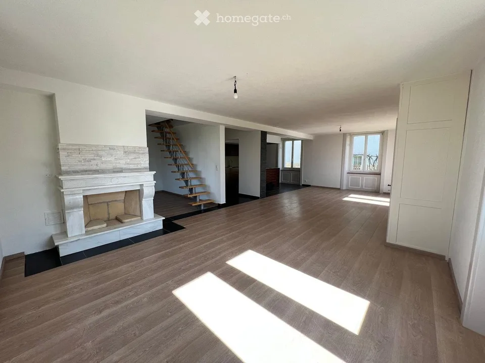 Appartamento di 5,5 locali in una villa Art Nouveau indipendente con giardino