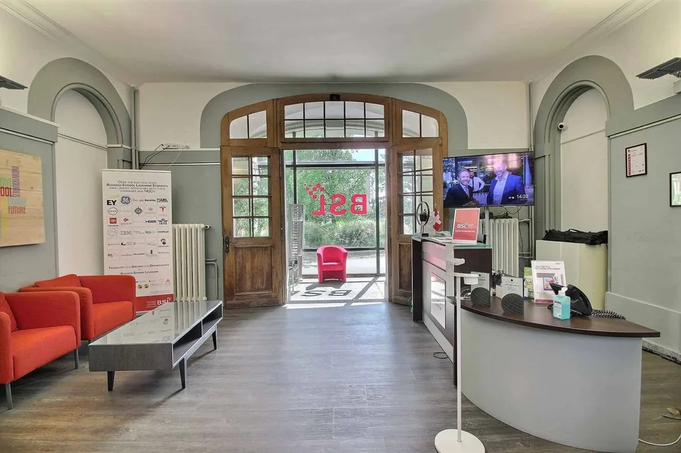 IN AFFITTO: EDIFICIO COMMERCIALE ECCEZIONALE