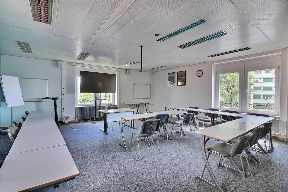 ZU VERMIETEN: AUßERGEWÖHNliches Gewerbegebäude – Foto 6 von 10