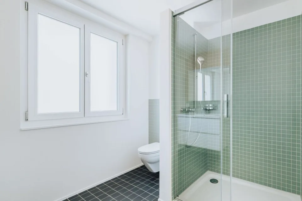 More space for the essentials: High-quality 2.5-room apartment in the center with 70m2 – photo 6 of 8