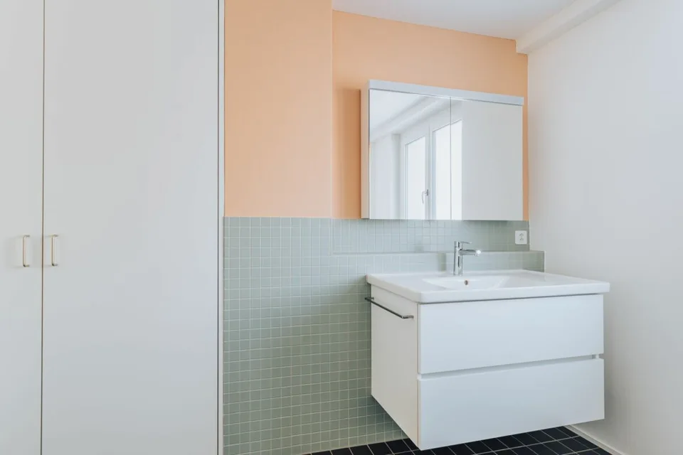More space for the essentials: High-quality 2.5-room apartment in the center with 70m2 – photo 7 of 8