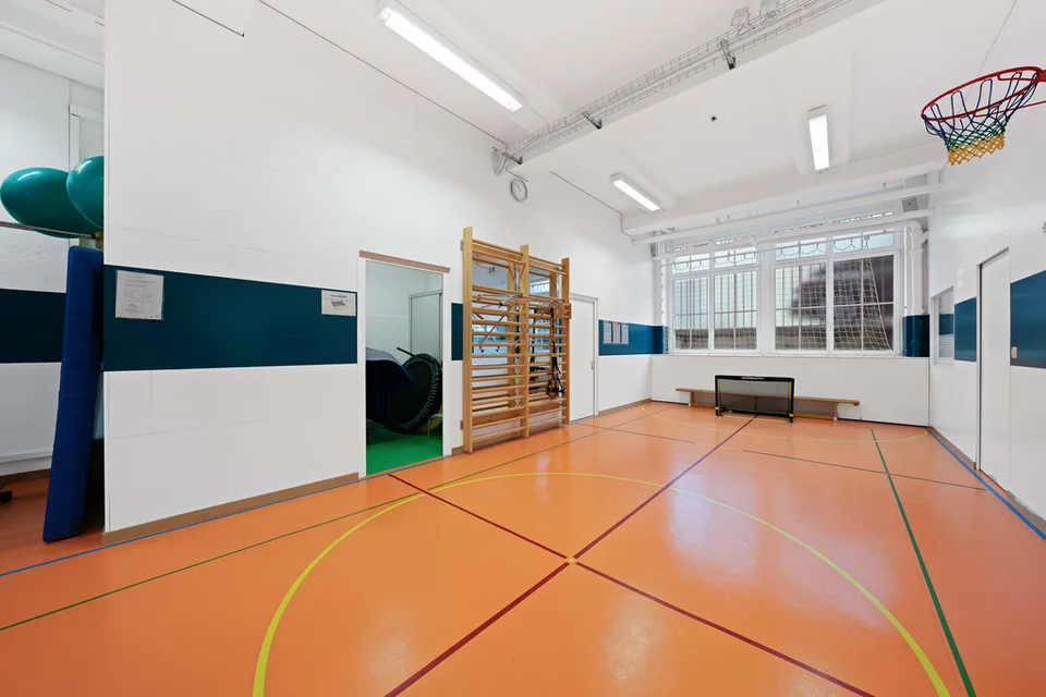 Turnhalle mit Büro im Herzen von St. Gallen