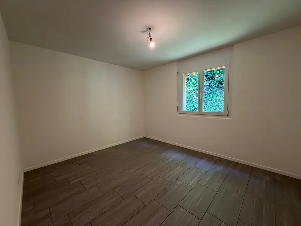 Helles 4.5-Zimmer-Apartment mit Balkon in Bellinzona – Foto 8 von 12