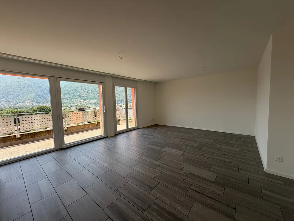 Helles 4.5-Zimmer-Apartment mit Balkon in Bellinzona