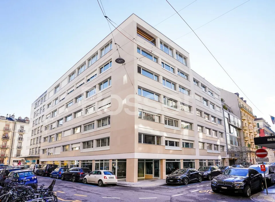 Bureaux d'env. 84m² au 1er étage