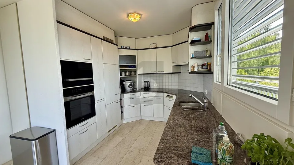 GRÜNES JUWEL IN DER STADT MIT SEPARATEM STUDIO