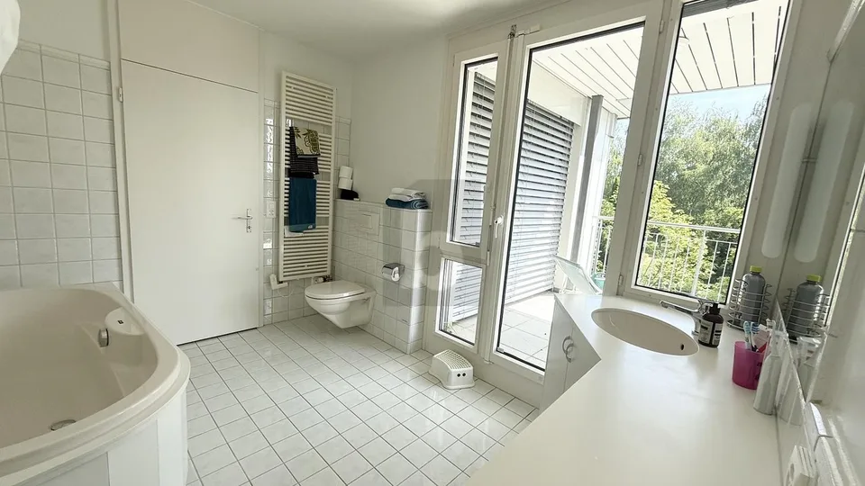GRÜNES JUWEL IN DER STADT MIT SEPARATEM STUDIO