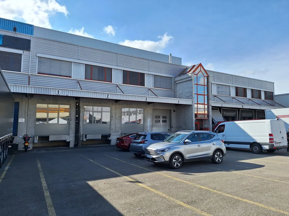 Surface de stockage / logistique - A LOUER