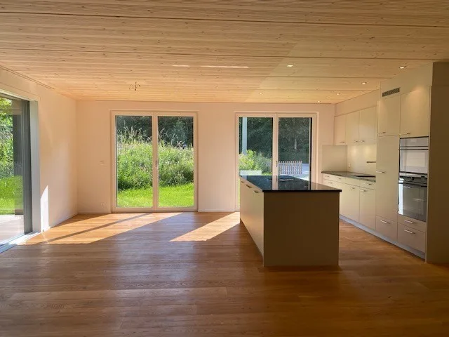 3 1/2-Zimmer Maisonettewohnung mit Sitzplatz in umgebauter Scheune / Riegelhaus