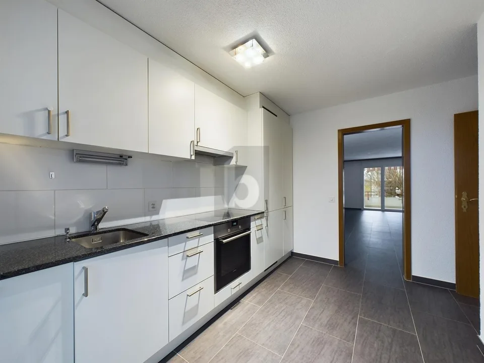Modern, Comfortable and with a Cozy Balcony