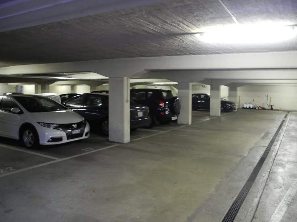 Posto auto nel garage a pochi minuti dalla stazione