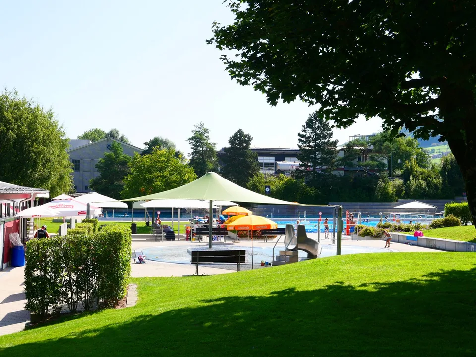 Schöne 2-Zimmerwohnung mit grosser Terrasse Nähe Dorfzentrum und Bahnhof ... – Foto 9 von 9