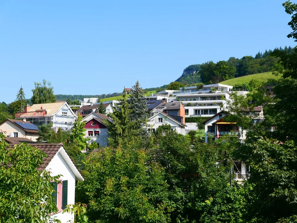 Schöne 2-Zimmerwohnung mit grosser Terrasse Nähe Dorfzentrum und Bahnhof ... – Foto 8 von 9