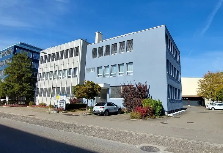 Spacious office with private tea kitchen in Winterthur-Grüze