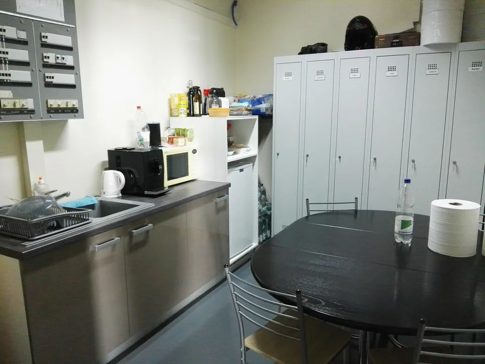 Atelier / bureau situé dans une Z.I. à Préverenges – photo 8 sur 9
