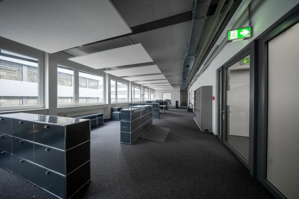 Spazio ufficio moderno nel Stücki Business Park House C