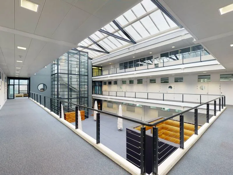 Large industrial space - Meyrin