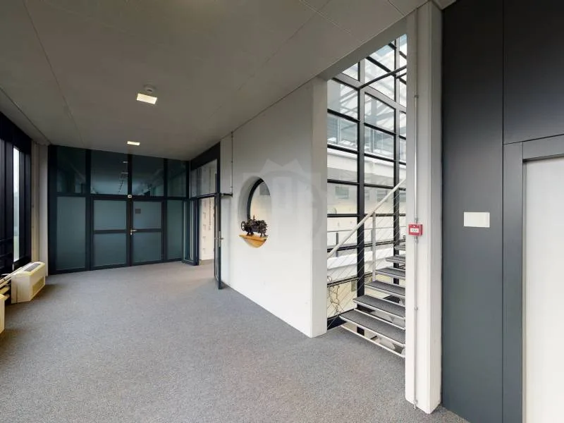 Large industrial space - Meyrin