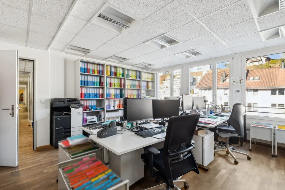 Attractive office, therapy or service space