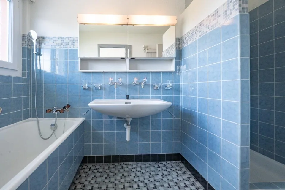4.5-Zi. Wohnung mit Balkon im DG – Foto 8 von 9