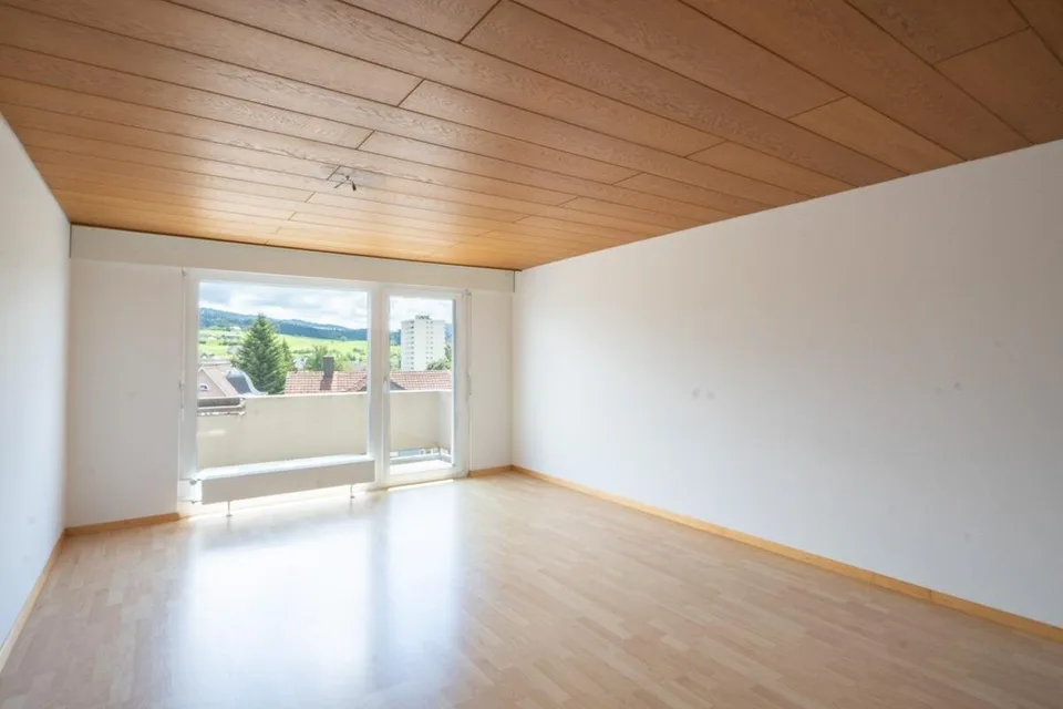 4.5-Zi. Wohnung mit Balkon im DG – Foto 6 von 9