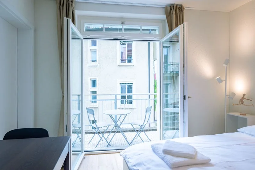 Charmantes Studio-Apartment mit Balkon in Zürich-Seefeld – photo 9 sur 16