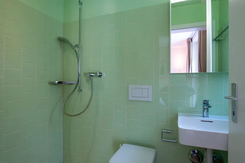 Charmantes Studio-Apartment mit Balkon in Zürich-Seefeld – photo 12 sur 16