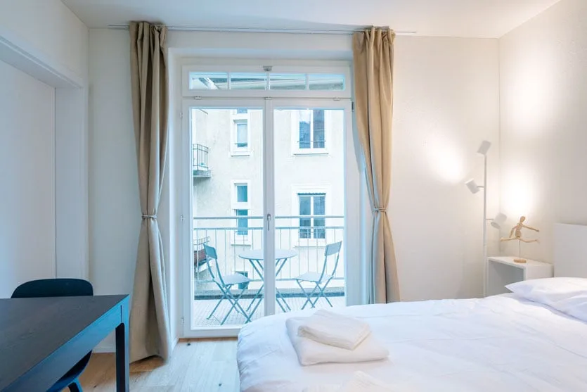 Charmantes Studio-Apartment mit Balkon in Zürich-Seefeld – photo 8 sur 16