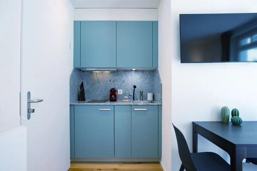 Charmantes Studio-Apartment mit Balkon in Zürich-Seefeld – photo 11 sur 16