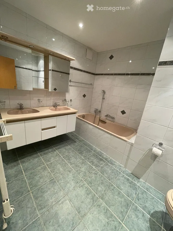 Appartement de 4,5 pièces lumineux avec grande terrasse dans un excellent emplacement