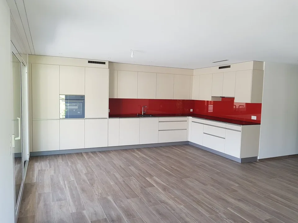 4,5 Zimmerwohnung gleich am Bahnhof Sennhof-Winterthur